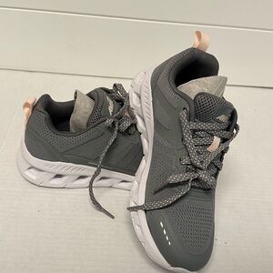 NEW Gray Avia Sneakers with Pink Accents 6.5
